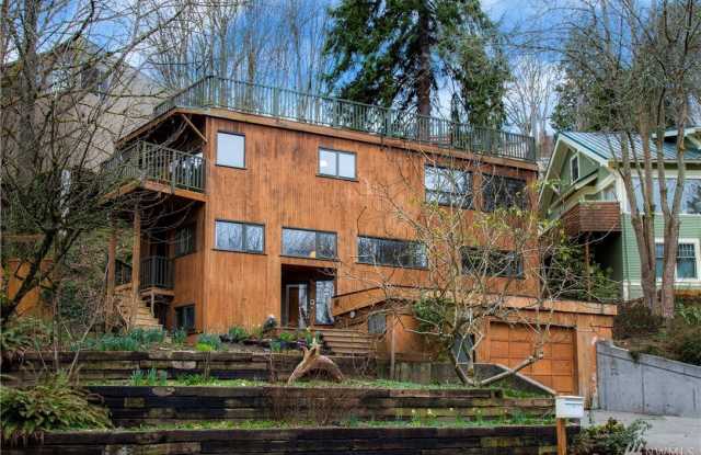 517 Lake Washington Boulevard South - 517 Lake Washington Boulevard South, Seattle, WA 98144