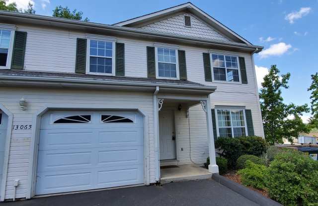 Greenley Oaks Townhome photos photos