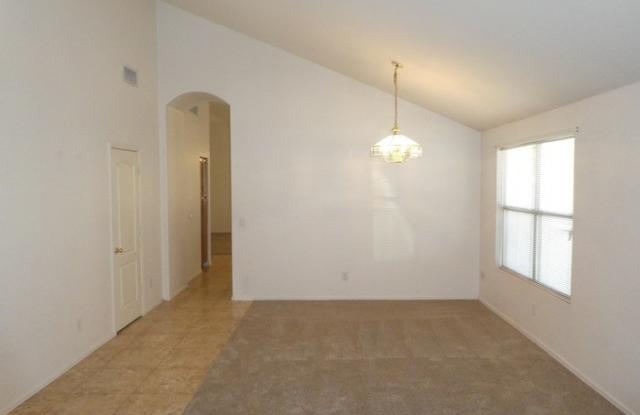 1084 South Riata Street Gallery 4