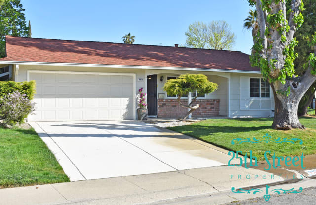 8929 Sawtelle Way - 8929 Sawtelle Way, La Riviera, CA 95826