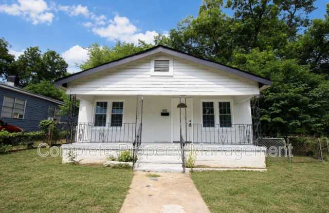 932 Court T Gallery 1