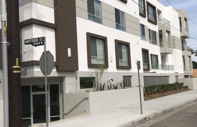 10909 Hartsook St - 10909 Hartsook Street, Los Angeles, CA 91601
