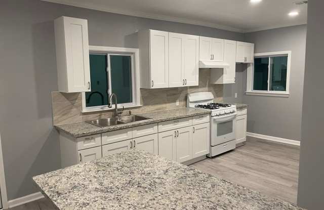 3 bedrooms 2 baths - Only $1500 Per Month photos photos