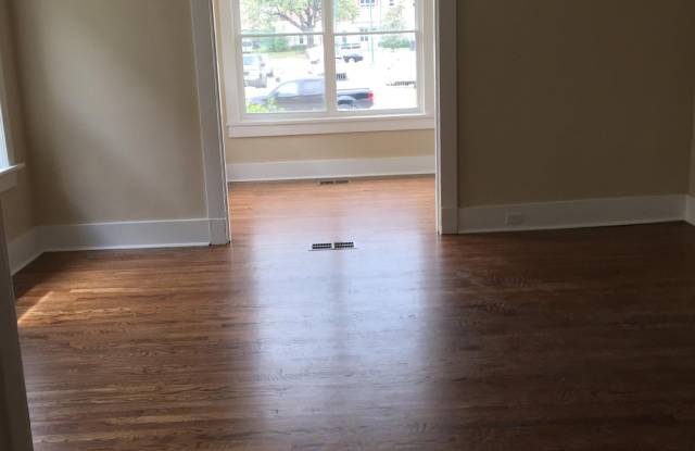 114 North Mclean#2 Gallery 4