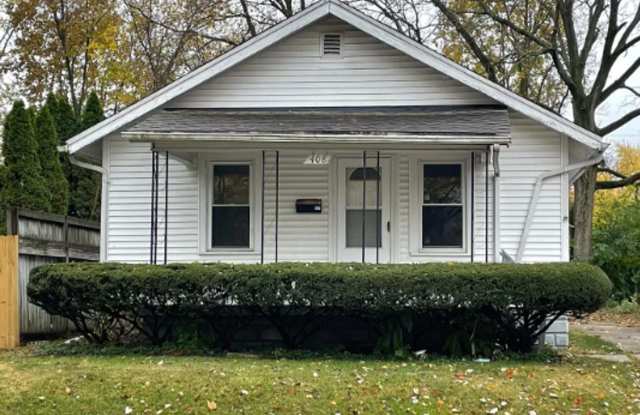 408 E Siebenthaler Ave - 408 East Siebenthaler Avenue, Dayton, OH 45405
