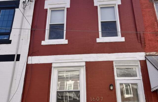 Gorgeous 3-Bedroom Townhouse in Brewerytown! Available NOW! photos photos