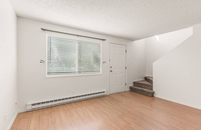 2 bed 1.5 bath Central CDA townhome Gallery 4