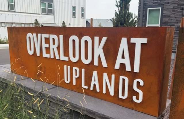 Overlook @ Uplands Gallery 1
