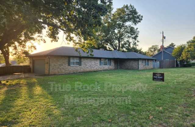 329 South Morrison Drive Gallery 1
