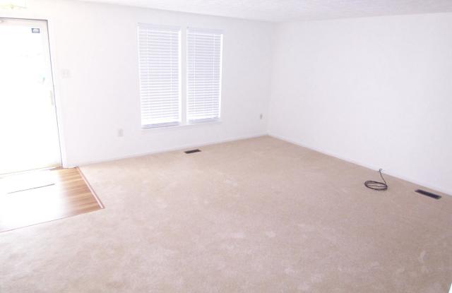 3302 GARRISON CIRCLE Gallery 4