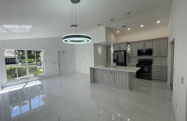 816 Sand Creek Cir Gallery 4
