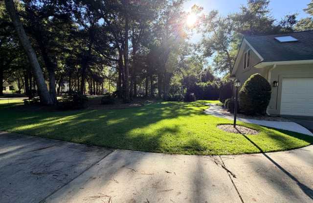 Beautifully Furnished Indigo Run Home with Pool- Six Month Lease Gallery 4