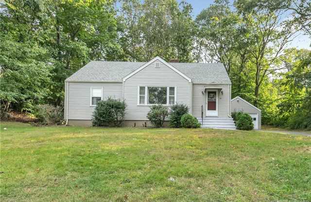 65 Pumpkin Ground Road - 65 Pumpkin Ground Road, Stratford, CT 06614