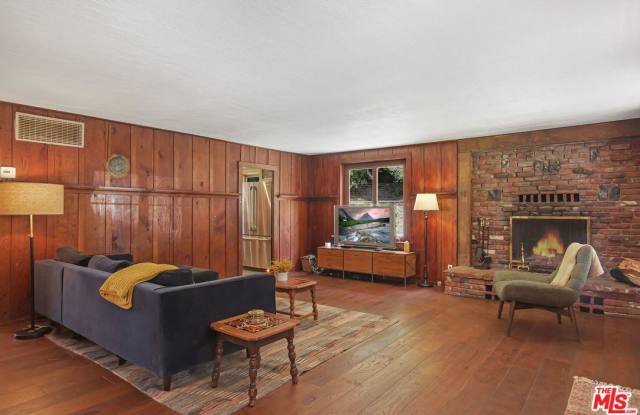 20800 FONTAINE Road Gallery 2