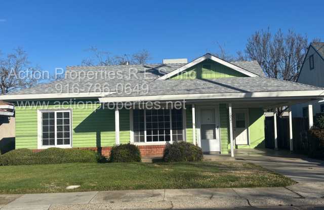 Action Properties RES Inc offering- Central Roseville - 2 Bed, 1 Bath - Separate Living and Family Room - Gardener Included photos photos