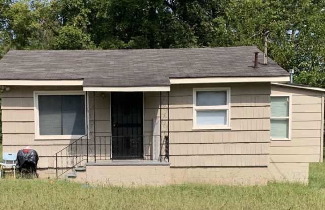 BACK ON THE MARKET! $15.00 APPLICATION FEES! FOR A LIMITED TIME ONLY!!! photos photos
