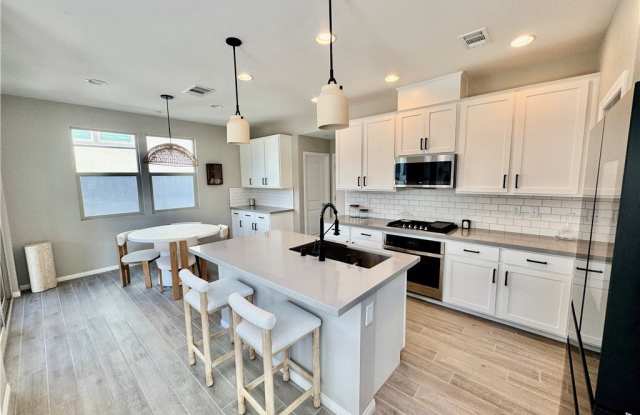 643 Solar Citrine Street photos photos