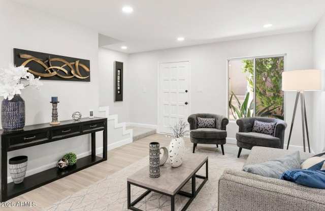 3701 E MONTEROSA Street unit: 31 Gallery 4