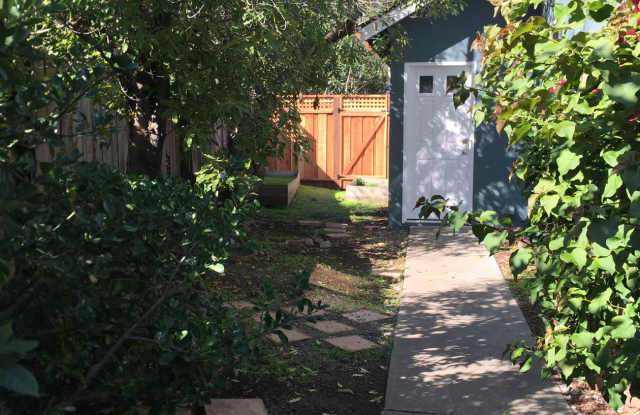 15616 Flintridge Dr Gallery 3