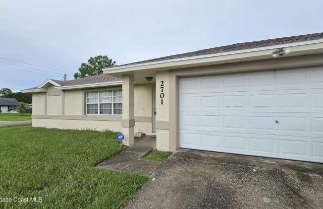 2701 Planet Avenue SE photos photos