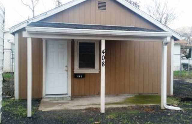 SMALL ONE-LEVEL HOUSE - 408 Miller Street, Lewiston, ID 83501