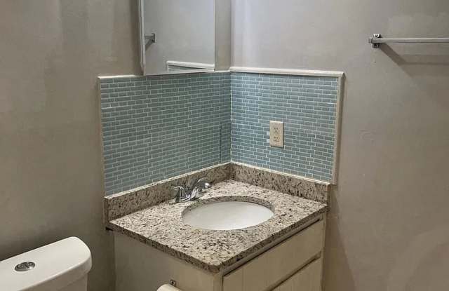 Room in 2 Bedroom Home in Atlanta Gallery 4