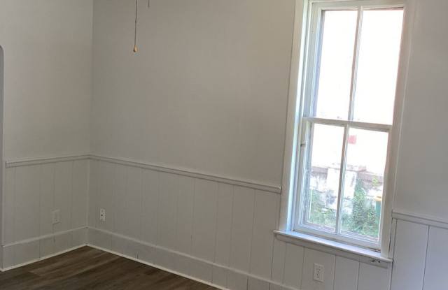 232-234 W. Second St Gallery 4