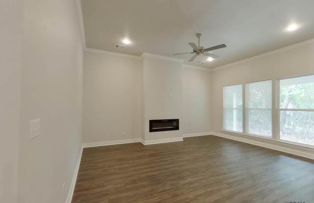 6536 Roux Dr Gallery 2