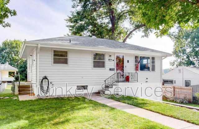 427 E 2nd St photos photos