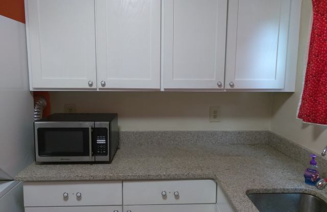 5551 Kingsport Drive Gallery 2