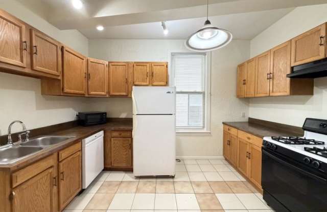 1519 Barry Gallery 2