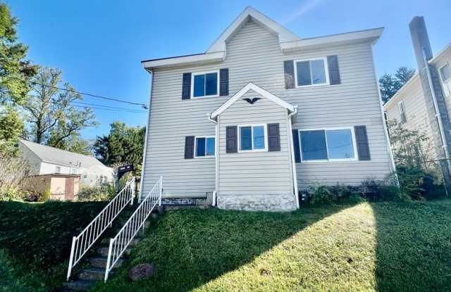 544 Melrose - College Single Family Rental Gallery 1