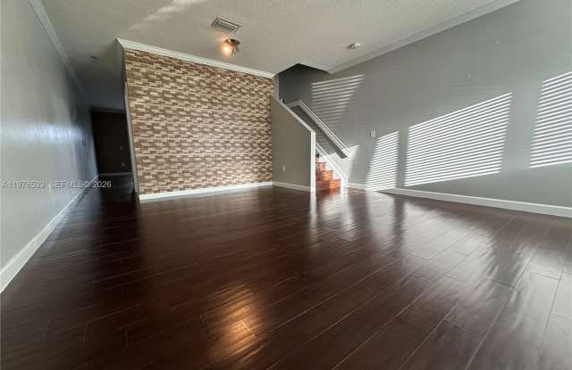 2221 SE 24th Pl Gallery 3