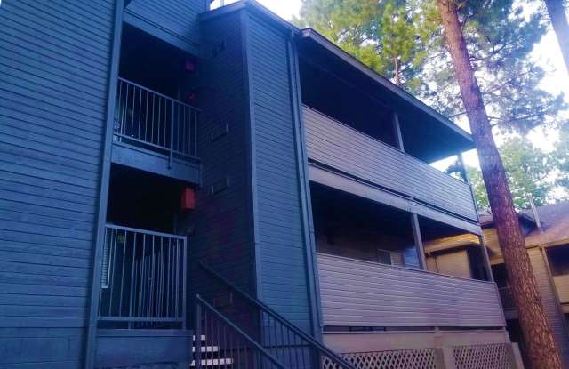 2bd/2ba West-Flagstaff Condo -End-Unit - Near NAU/CCC! On NAU Bus Route! Students  Pets OK!! Avail. Aug 11th!! photos photos
