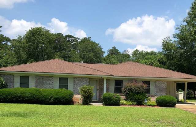 Home For Rent - 715 Bradwell Street, Hinesville, GA 31313