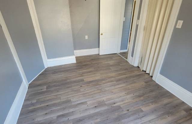 1402 Willis Ave photos photos
