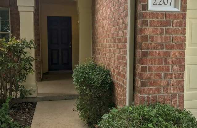 2207 John Tee Drive Gallery 2