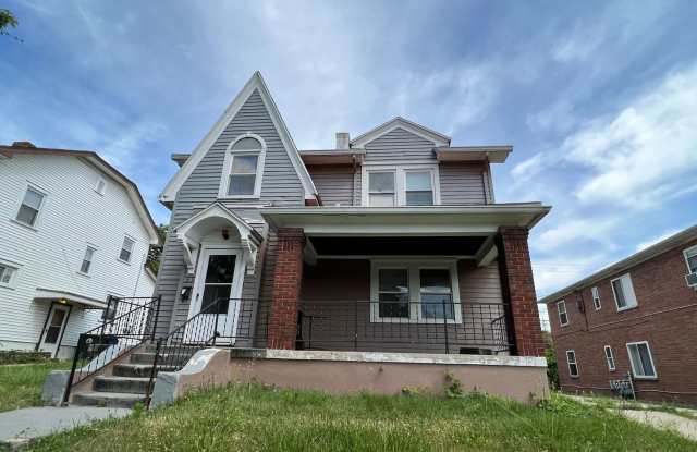 Very spacious 3 bedrooms 1 bathroom house in Dayton for rent photos photos