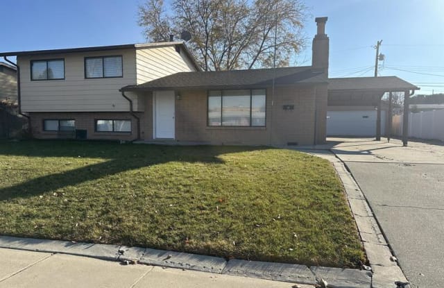 1869 W Bowling Ave Gallery 1