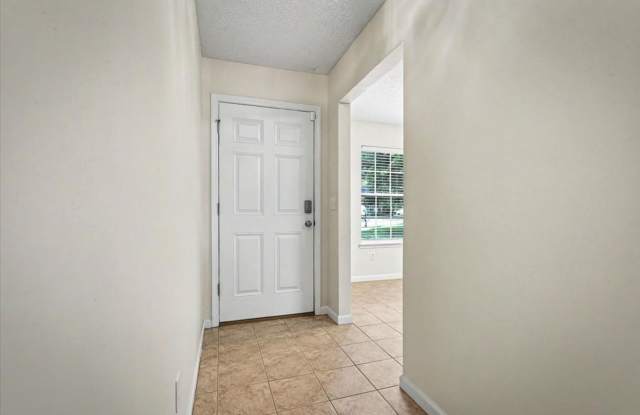 Spacious 3-Bedroom Home with 2-Car Garage & Lawn Care Included! Gallery 4