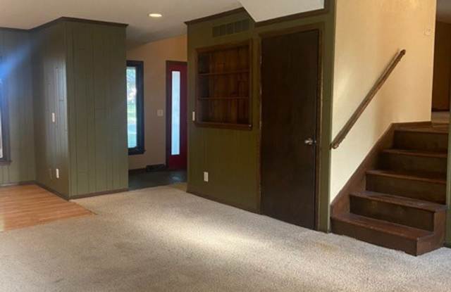 1110 South Avalon Lane Gallery 4