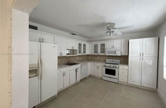 1922 McKinley Street - 1922 McKinley Street, Hollywood, FL 33020