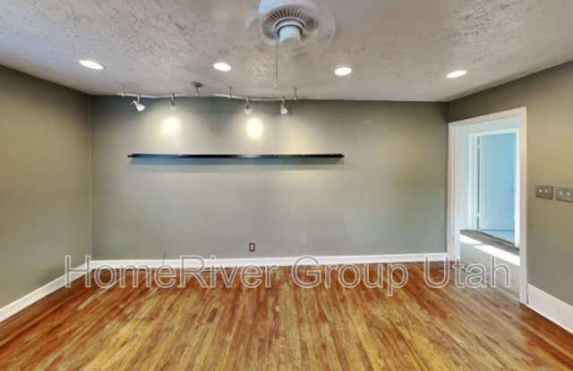 1041 W Rambler Dr Gallery 3