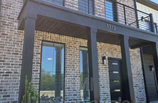 1373 Rebecca Johns Dr Gallery 2