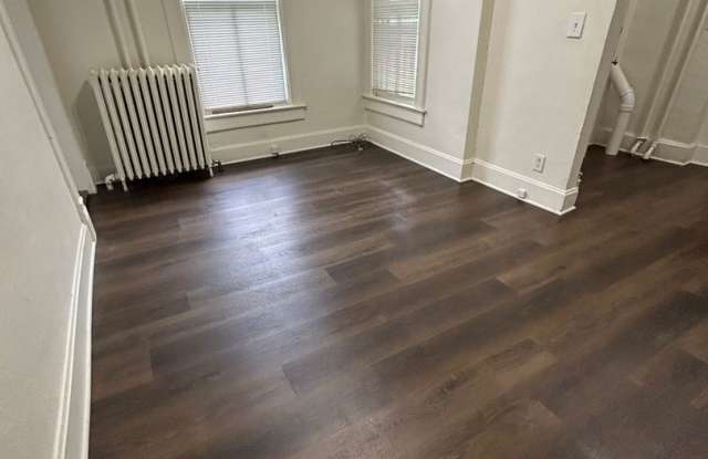 3 Bedroom 1 Bathroom Near Campus Gallery 2