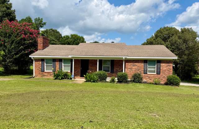 3 bedroom 2 bath LAWN CARE INCLUDED! photos photos