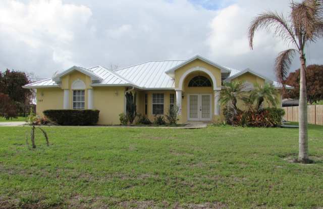 388 Sw Paar Dr photos photos