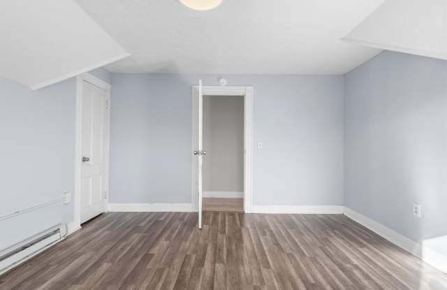 79 Maple Street - 3rd Flr Gallery 2