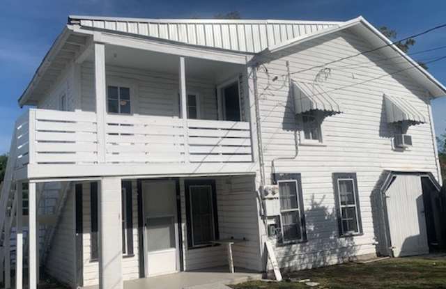 332 North Center Avenue - A photos photos