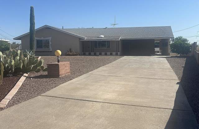 11433 West Lakeshore Drive - 11433 West Lakeshore Drive, Youngtown, AZ 85363